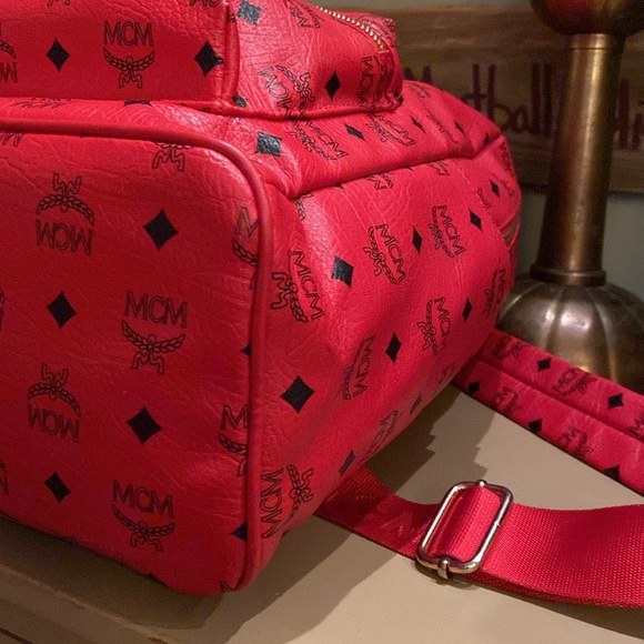 MCM Visetos Stark Red Backpack (Large) - Picture 9 of 16